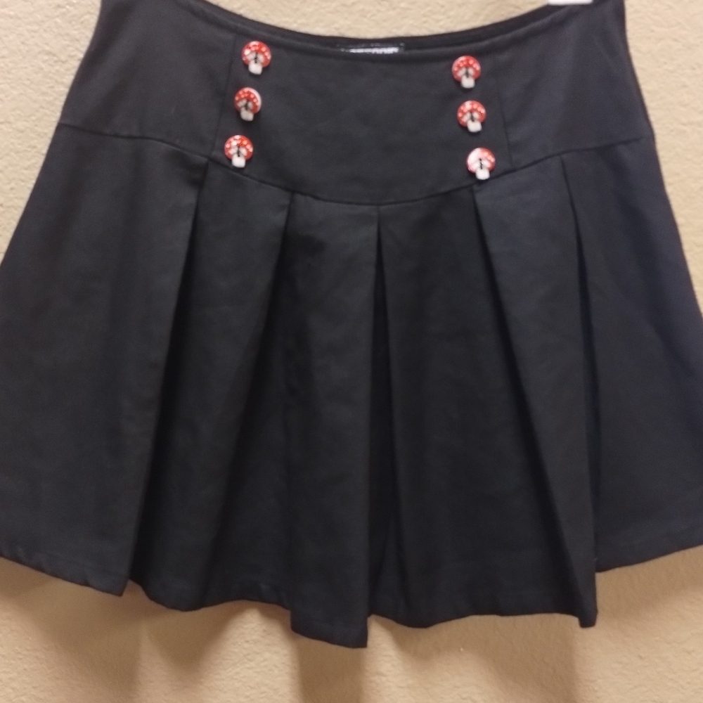 Hot Topic mushroom skirt